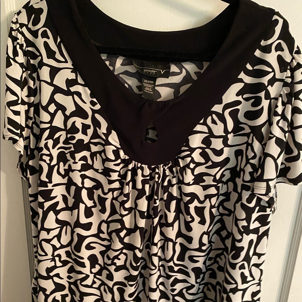Black and white blouse with small keyhole